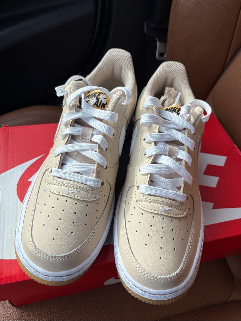 Nike Kids Cream Low-Top Sneakers with White Laces